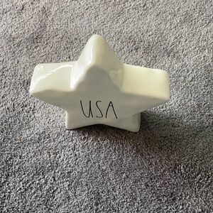 Rae Dunn USA Medium Star